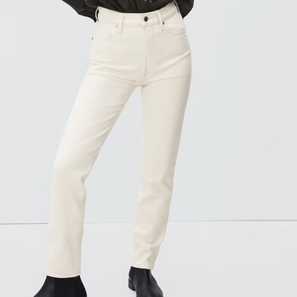 Everlane The Original Cheeky Jean in Ecru size 30